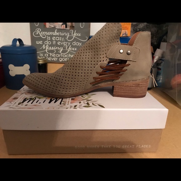 Wedges - Picture 2 of 3